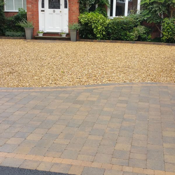 gravel driveway installation